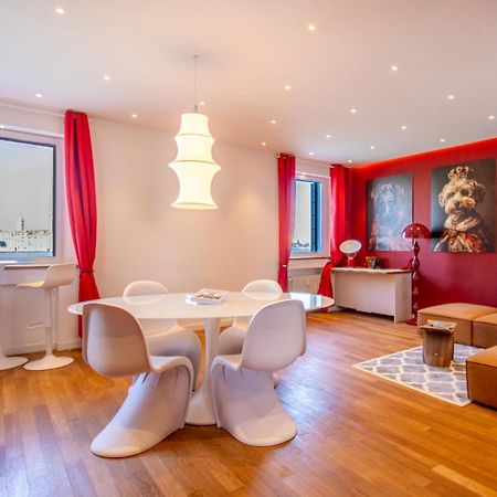 3 Windows On St Mark - Waterfront Apartment Venesia Bagian luar foto